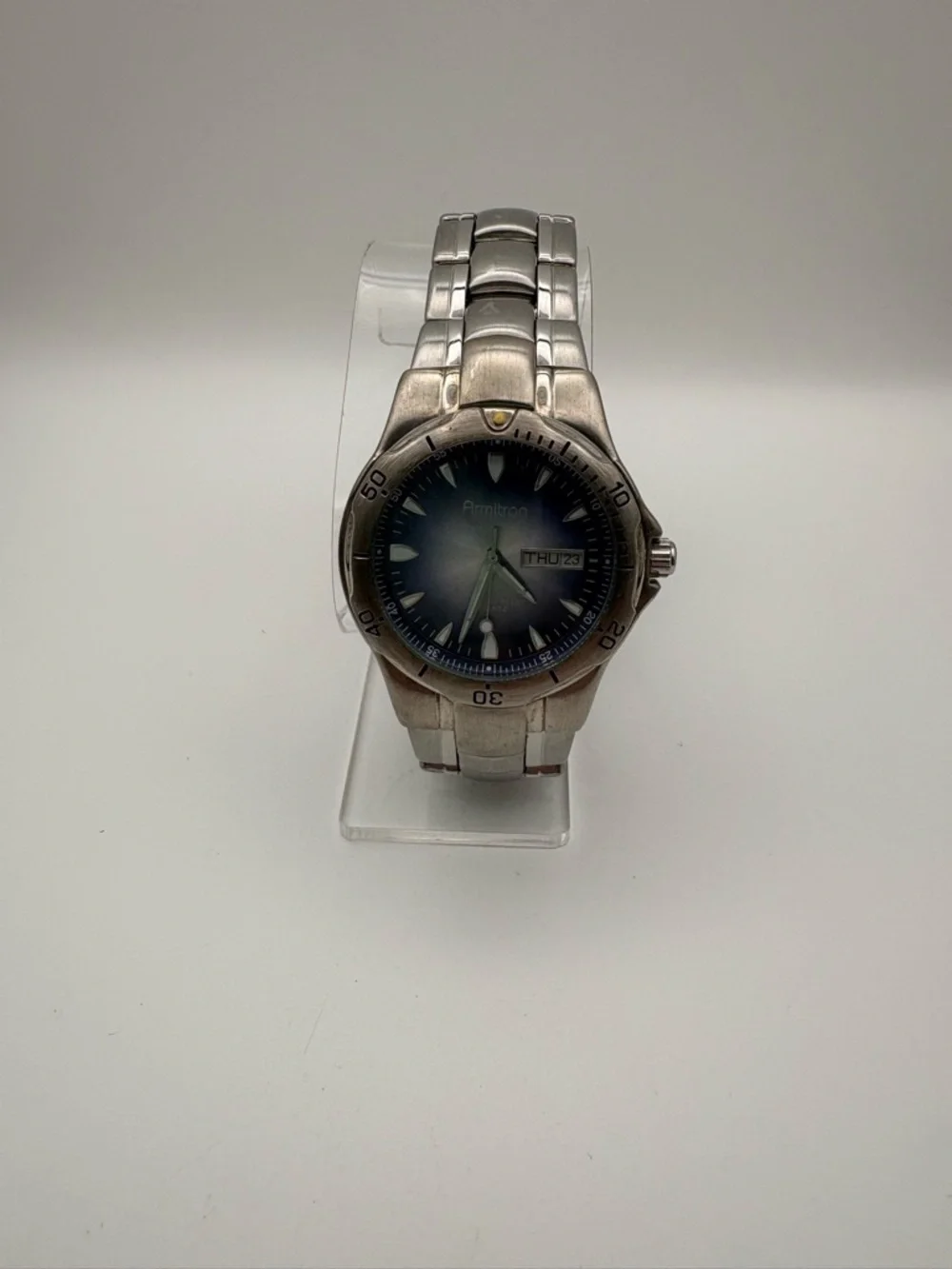 Armitron Silver Bracelet Watch Blue Gradient‎ Day Date Dial